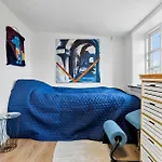 Cozy In With Kitchen בית נופש פאבורג