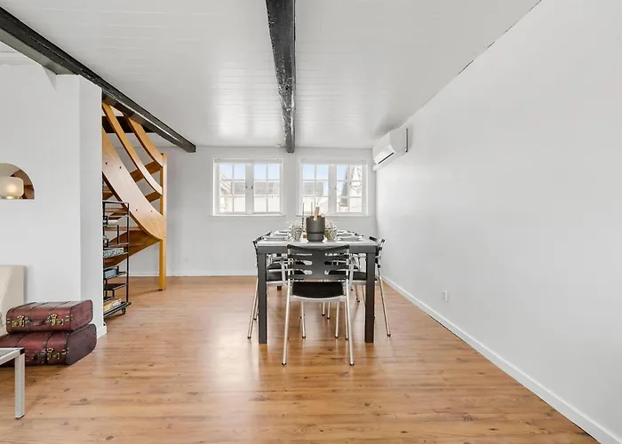 Cozy In With Kitchen פאבורג